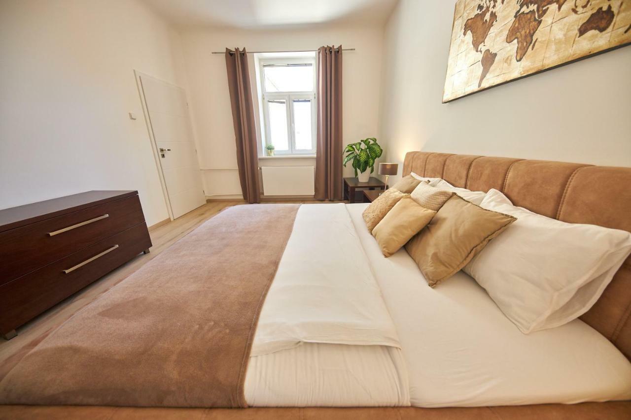 Le Monde Apartment Bratislava - Amazing 5Bdr In Downtown Exterior foto