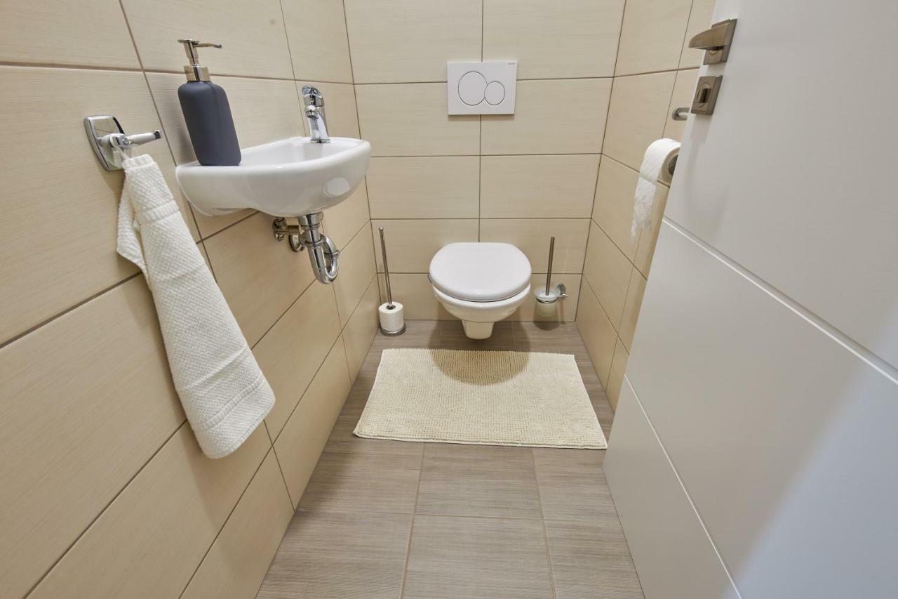Le Monde Apartment Bratislava - Amazing 5Bdr In Downtown Exterior foto