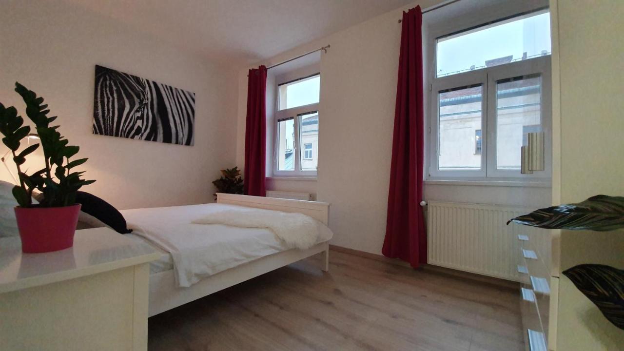 Le Monde Apartment Bratislava - Amazing 5Bdr In Downtown Exterior foto
